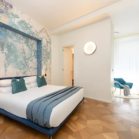 Moon River Luxury * רומא
