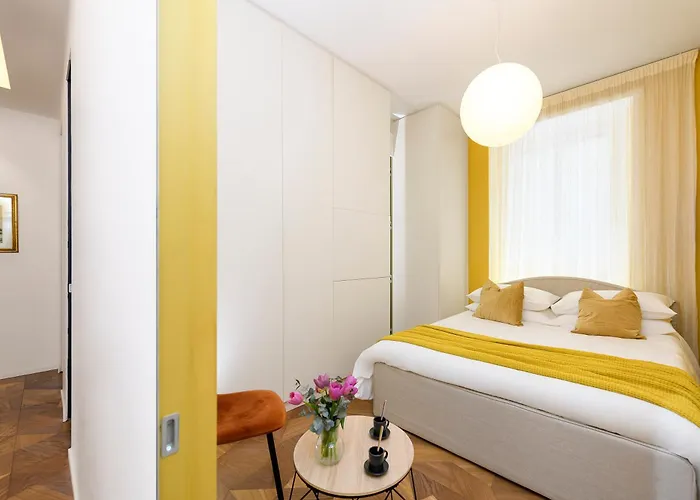 Moon River Luxury Apartment Rom
