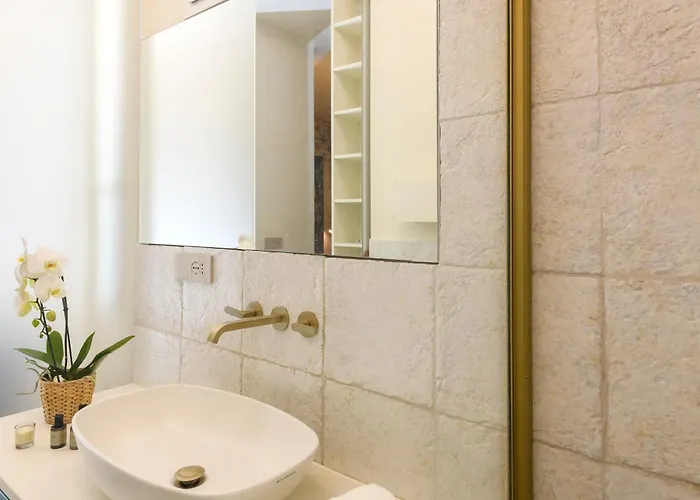 Moon River Luxury * Rome