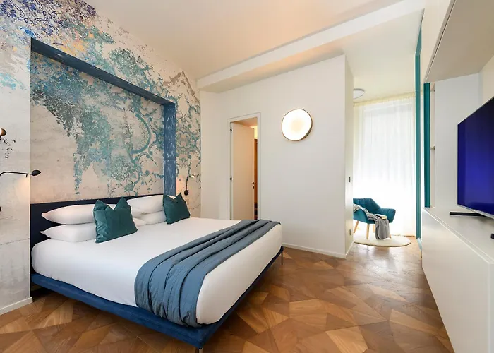 Moon River Luxury * Rome