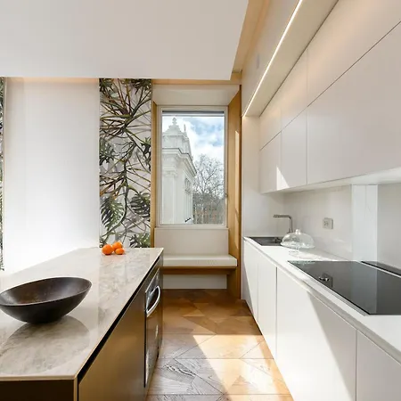 Moon River Luxury 公寓