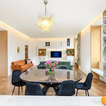 Moon River Luxury Rome